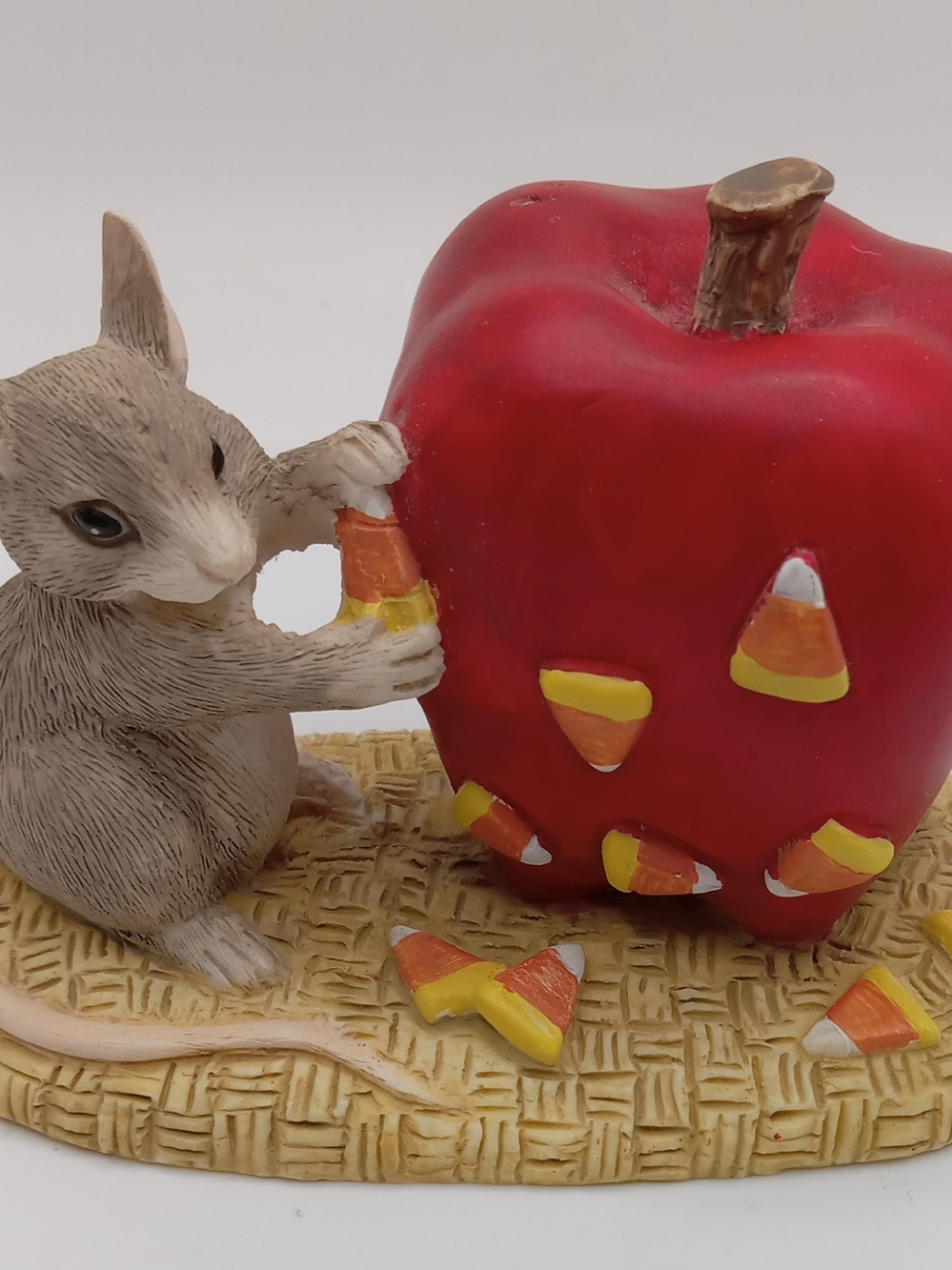 Vintage Silvestri Charming Tails Mouse Candy Corn Apple Figurine